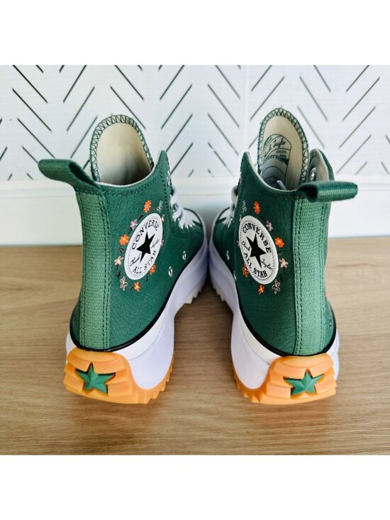 Athletic_Shoes